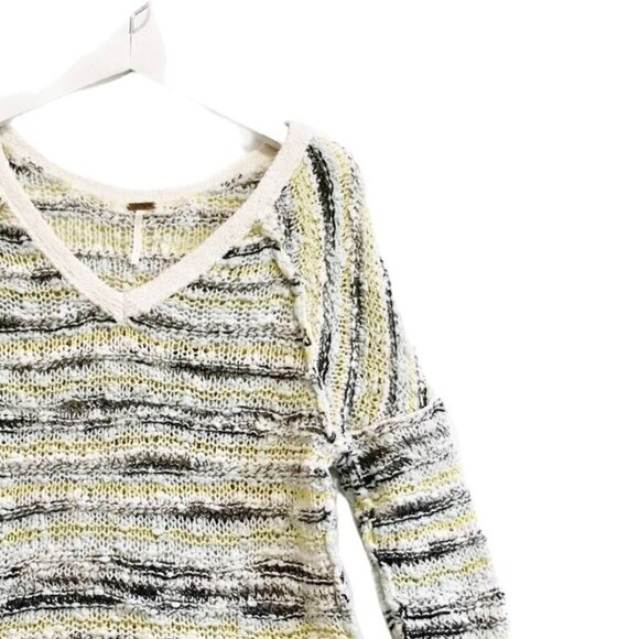 Free people marled Songbird V neck sweater in white/gray/yellow/aqua.size XS - Picture 5 of 9